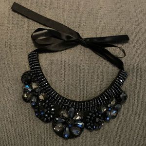 BNWOT statement bib necklace